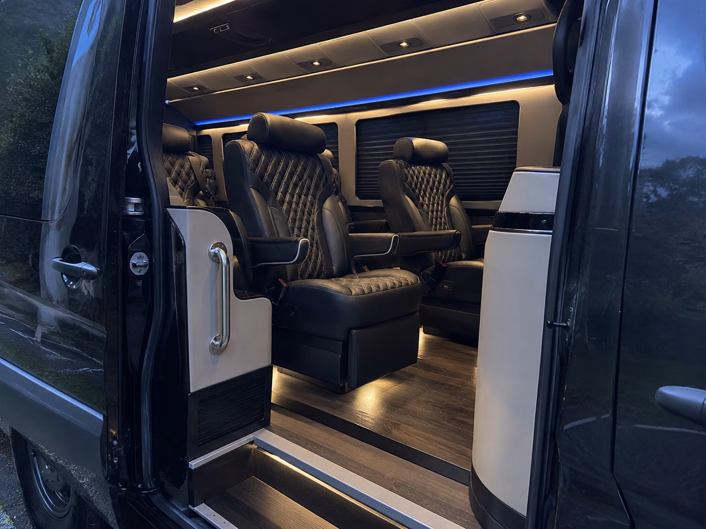 las vegas 12 passenger sprinter van interior